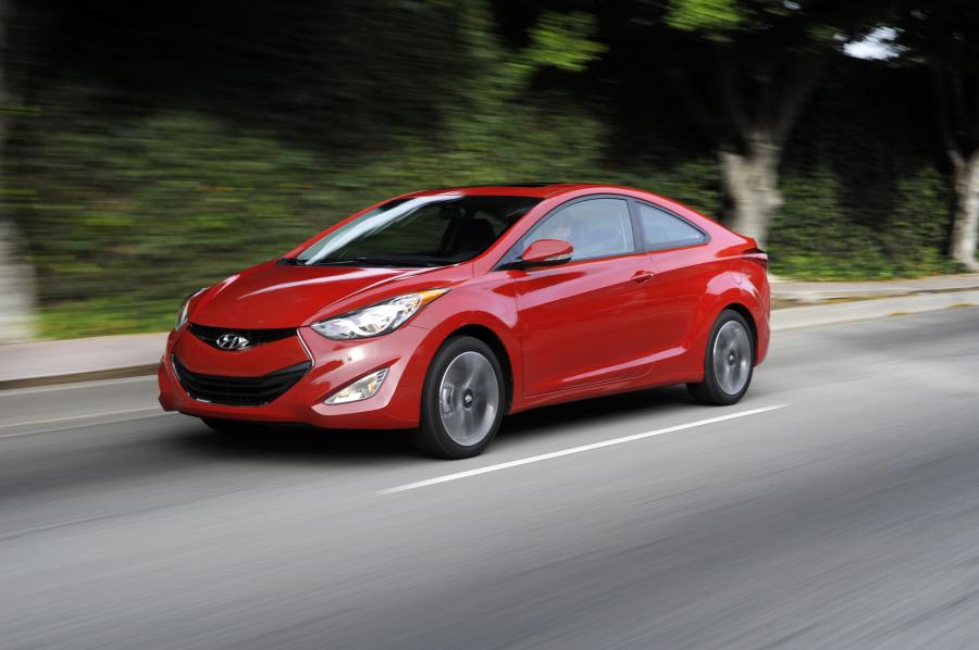  Hyundai Elantra Coupe 2012 года  (фото 40 из 88)
